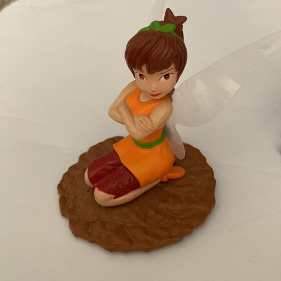 Tinker Bell and friends, figurines, and stamps - Picture 2 of 12